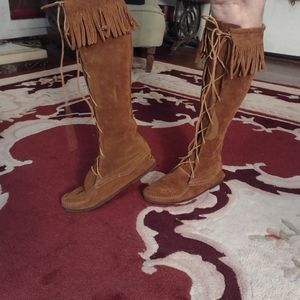 Minnetonka Moccasin Boots